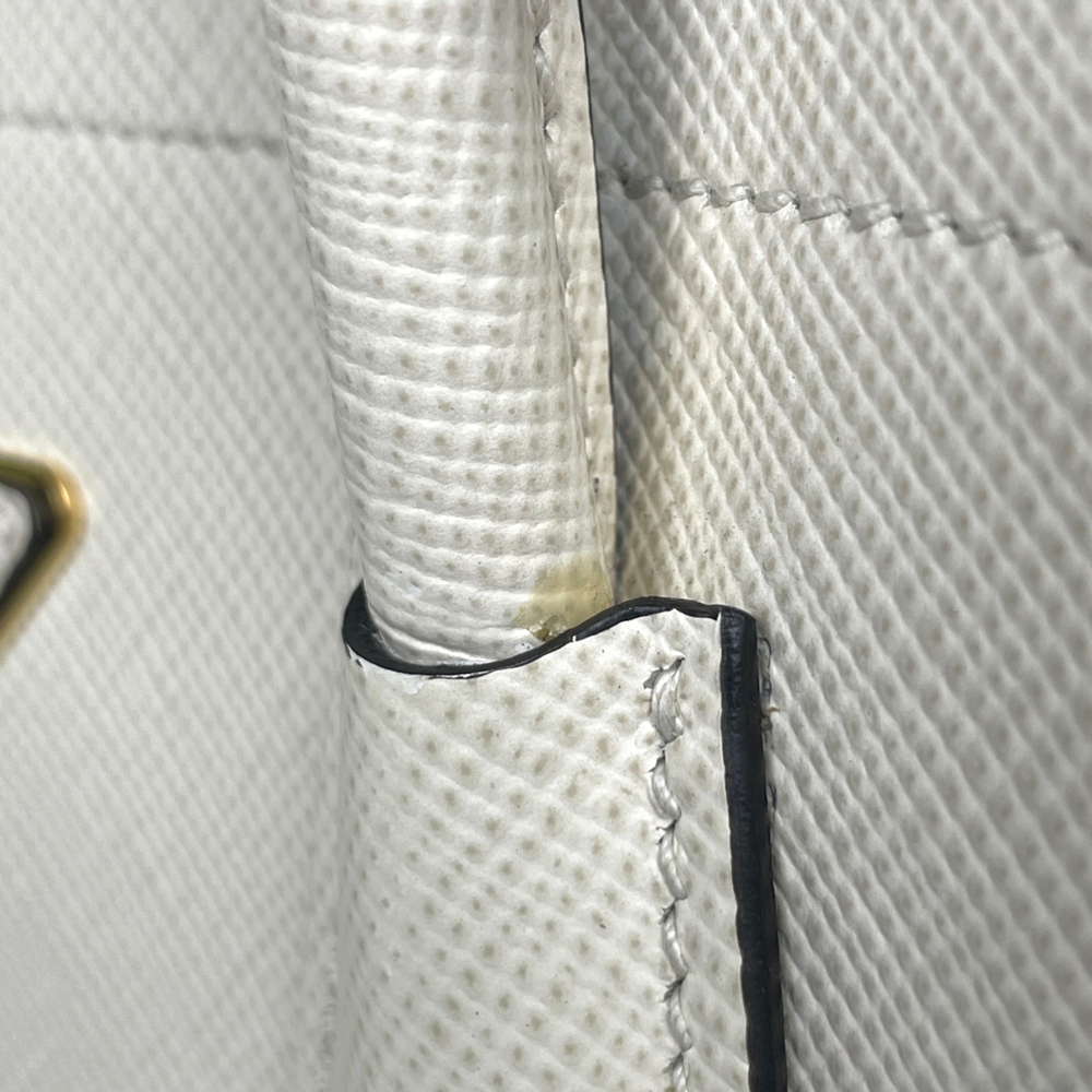 PRADA Bag - Picture 4 of 9